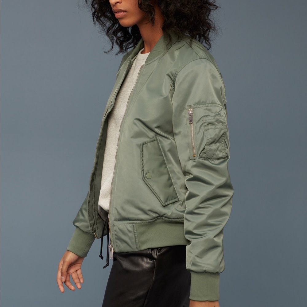Wilfred Free Avion Bomber